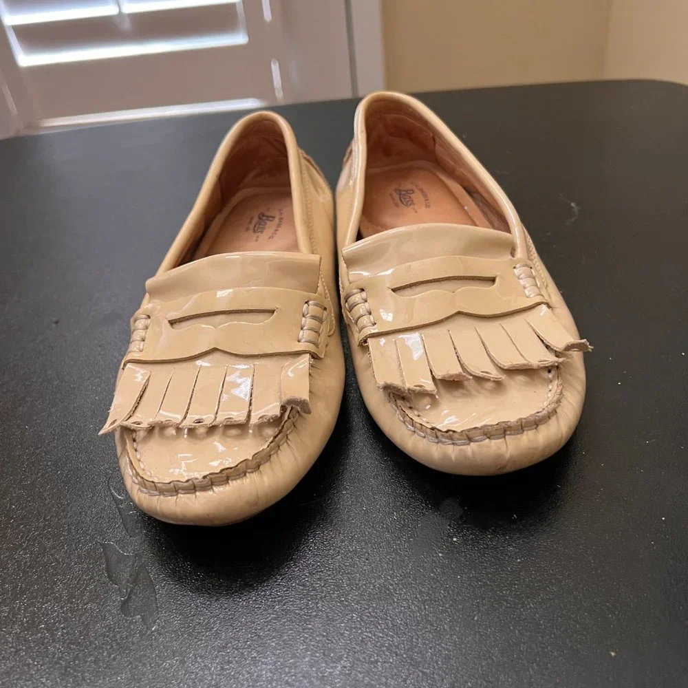 Bass cream leather loafer flats size 5 with knitted fringe